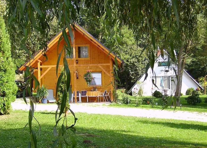 Bernsteinsee Blockhaus Zalalovo